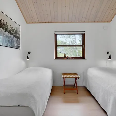 3 Bedroom Amazing In Holiday home