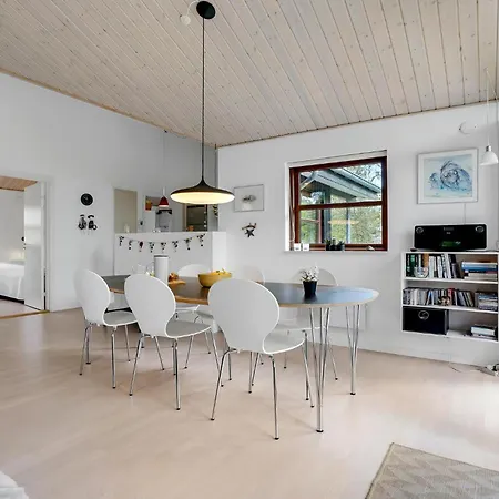 Three-bedroom In Albak Ferienhaus