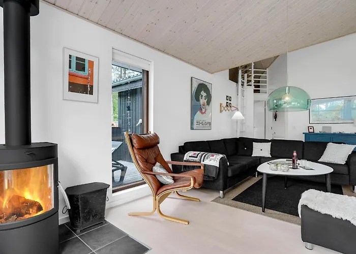 Three-bedroom In Albak * Ålbæk